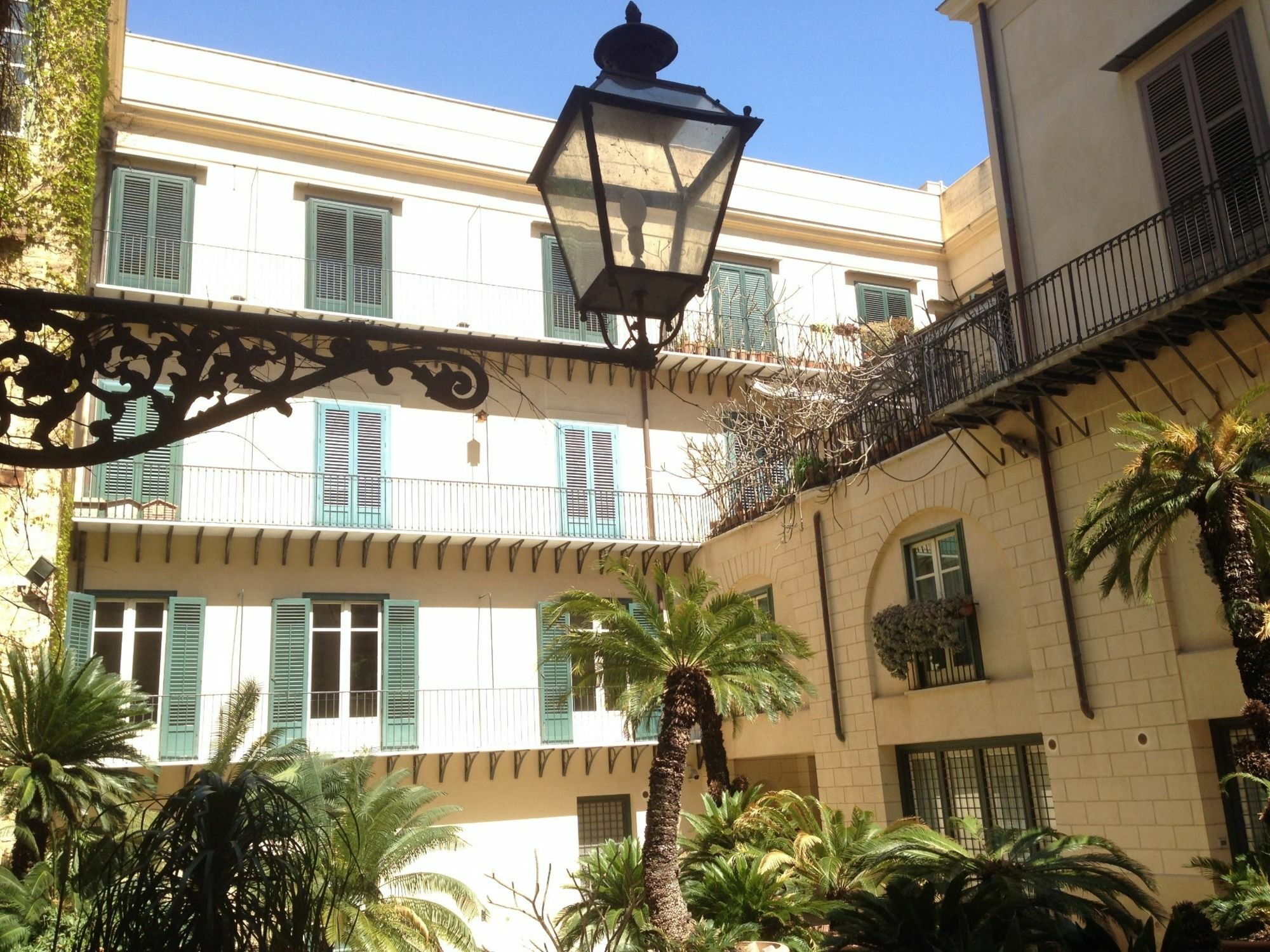 Palazzo Artale Homes *